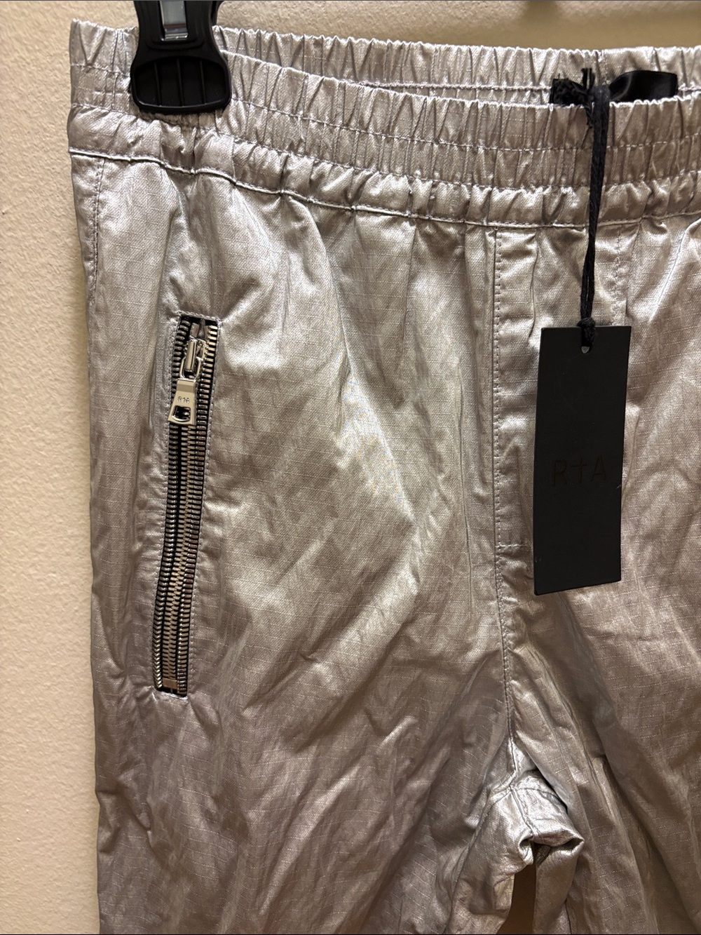 NWT RtA silver joggers - Picture 4 of 6